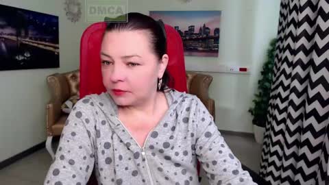 Lily online show from May 13, 5:35 am