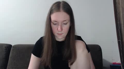 lily_love_x online show from March 18, 1:32 am