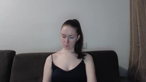 lily_love_x online show from March 14, 6:14 am