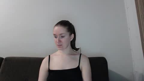 lily_love_x online show from October 14, 11:40 pm