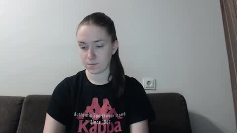 lily_love_x online show from February 12, 4:01 am