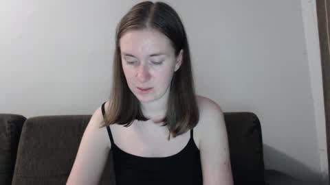 lily_love_x online show from September 20, 10:52 pm