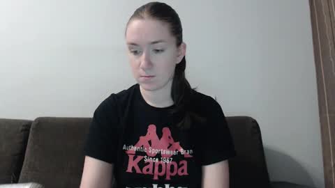 lily_love_x online show from February 11, 2:46 am