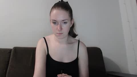 lily_love_x online show from November 8, 1:10 am