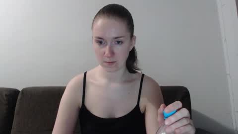 lily_love_x online show from October 20, 2:03 am