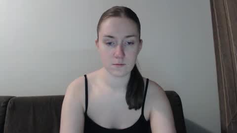 lily_love_x online show from February 16, 12:00 am