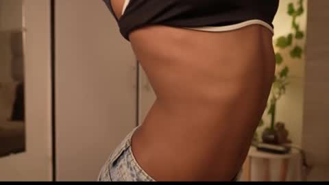 Lily Miiller online show from April 7, 9:50 pm