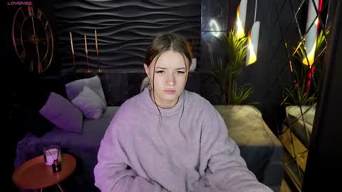 Lily online show from December 26, 7:45 am