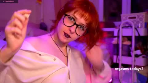 your lilyyyyyyy online show from March 24, 7:19 pm