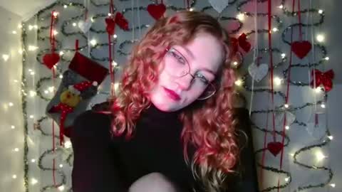 small lily online show from November 21, 6:43 pm