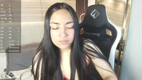 lily_waist online show from February 6, 11:35 am