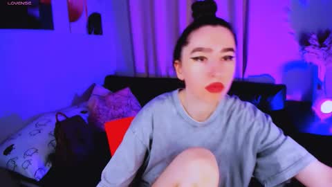 LILY online show from September 11, 8:25 am