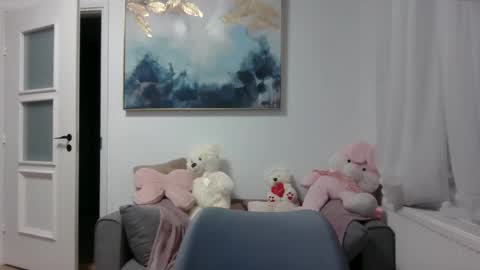 lilycandy_ online show from February 25, 4:16 pm