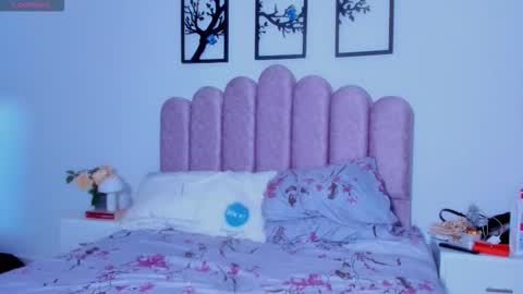 Lily online show from October 31, 4:22 pm