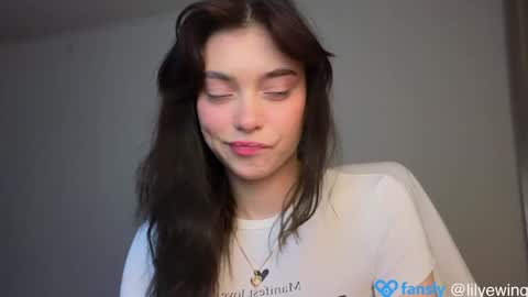 Lily   online show from January 29, 5:35 pm