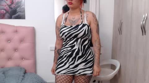 lilyfox23 online show from September 9, 1:33 pm