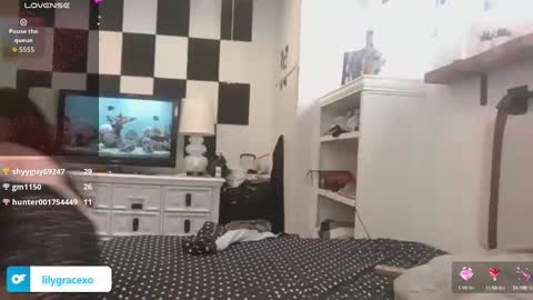 Lily Grace online show from September 26, 11:45 pm