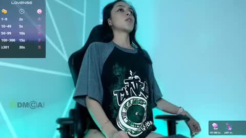 Liliana louise online show from December 11, 8:39 pm