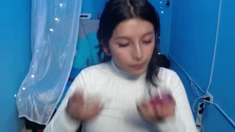 lilymoon_018 online show from June 18, 1:05 pm