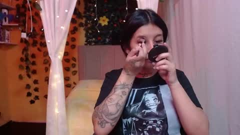 lilymoon_018 online show from May 11, 1:13 pm