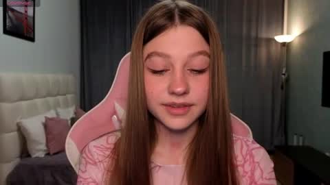 Lily online show from June 19, 10:35 pm