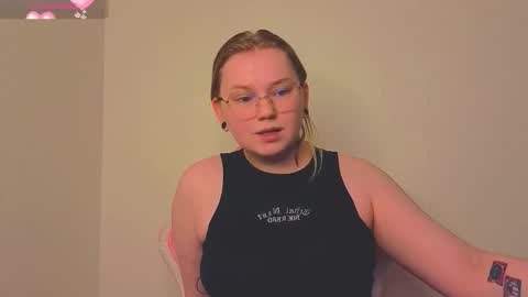 lime cat online show from November 23, 2:25 am