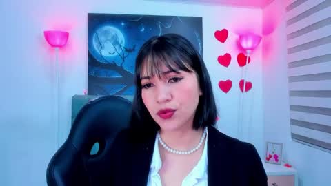  Lina Bedoya  online show from February 20, 11:42 am