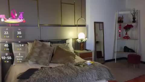 Lina online show from March 30, 8:30 pm