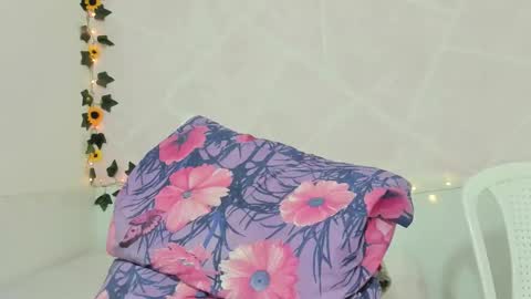 LINA SANCHEZ online show from November 5, 8:25 pm