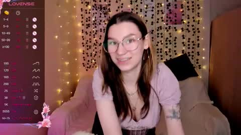 Lina online show from November 25, 9:11 am