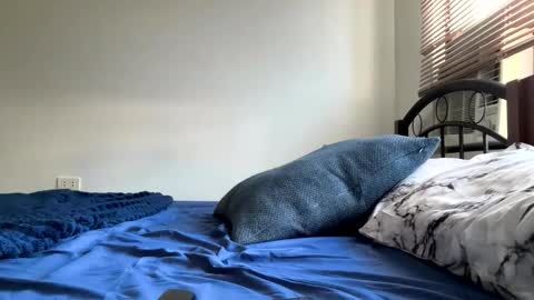 LinaDebie online show from December 17, 7:45 am