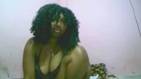 linah1123 online show from October 24, 7:04 am