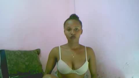 linah1123 online show from April 10, 8:48 pm