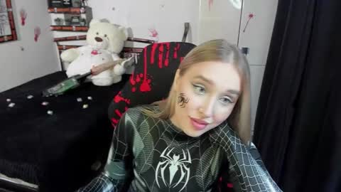 Lina online show from October 30, 12:35 am