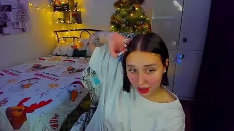 Lina online show from December 17, 11:09 pm