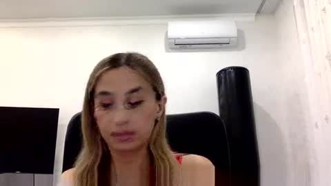 linavora online show from November 26, 1:23 pm