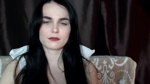 Linda online show from March 12, 7:36 pm