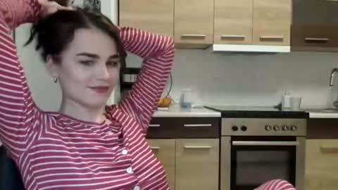 Linda online show from November 22, 8:11 pm