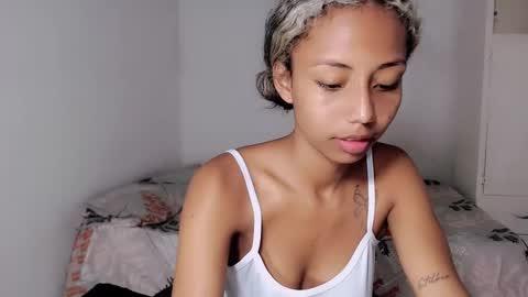 linda brown  online show from March 4, 12:56 pm