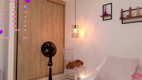 Linda online show from June 4, 2:54 pm