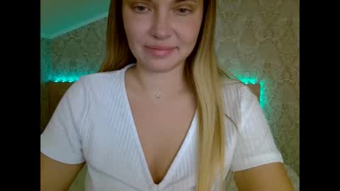 Anna online show from December 16, 8:16 pm