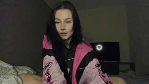 Lina online show from May 27, 4:15 pm