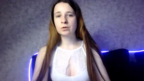 linnsweety online show from September 30, 8:35 pm