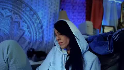 linuxgirlsudosu online show from January 26, 12:11 pm