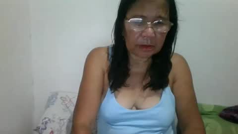 linzy164236 online show from March 4, 5:42 am