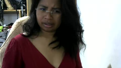 liora online show from July 5, 4:19 am
