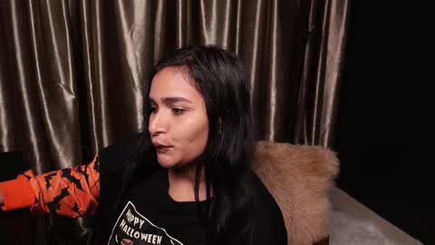 Snapshot of lireesa chatting on December 2, 7:10 am Lire online show from December 2, 7:10 am