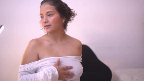 Lily see u on december 2 online show from October 23, 7:09 pm