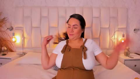 Lisa Baker online show from February 11, 10:06 am