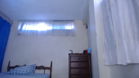 lisa_branch online show from December 18, 8:47 pm